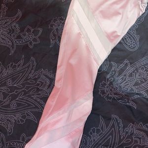 Pink exercise gym leggings & yoga pants